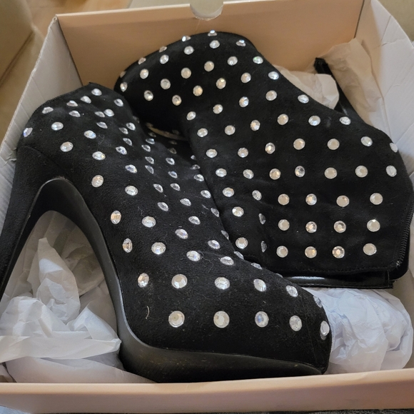 Worn ONCE!!! Beautiful Studded Ankle Boots. - Picture 3 of 7
